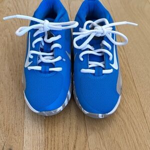 Nike Isofly Kids Blue and White Sneakers